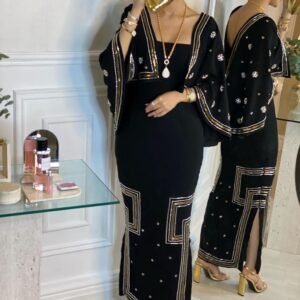فستان و عباية سهرة خليجية