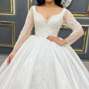 فستان زفاف أبيض راقي