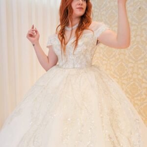 فستان زفاف الملكة لون أبيض