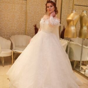 فستان زفاف ناعم لون أبيض