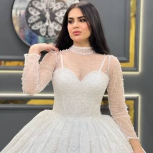 فستان زفاف شيفون أبيض