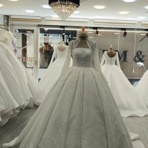 فستان عرس أبيض