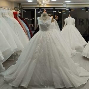 فستان زفاف أبيض تركي