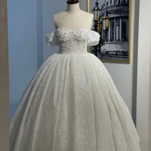 فستان زفاف أبيض تركي