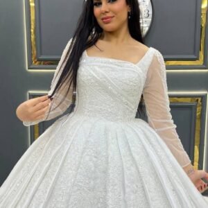 فستان زفاف رش أبيض