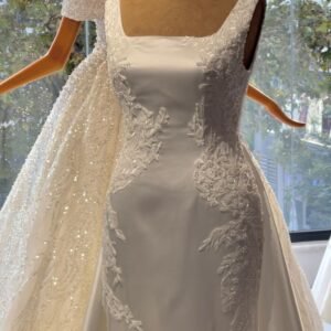 فستان زفاف أبيض تركي